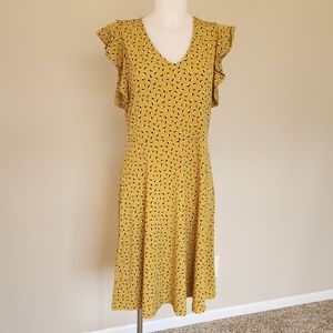 NWT gorgeous printed flutter sleeve dress
